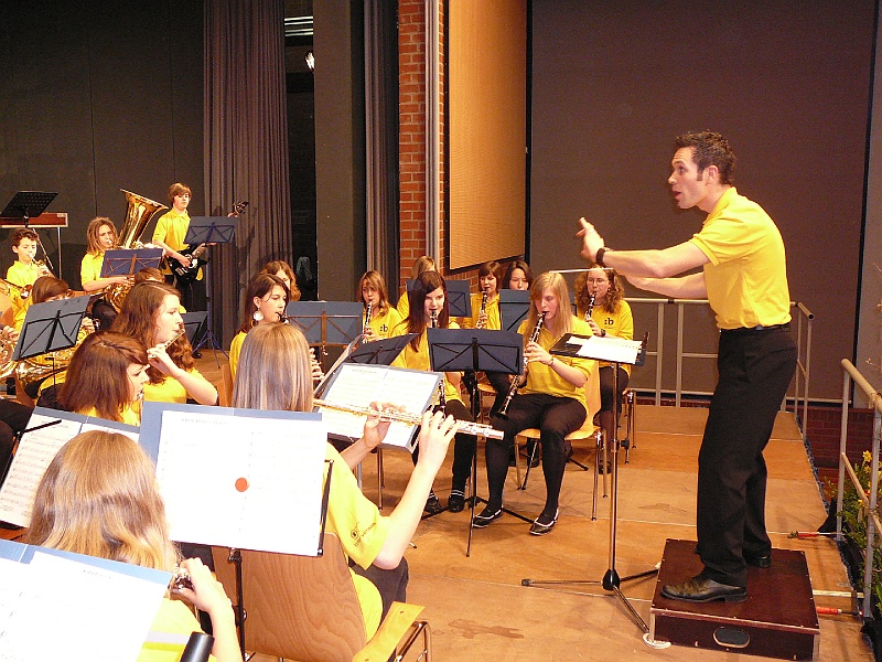 09 04 04 Fruehjahrskonzert MVB (8).JPG